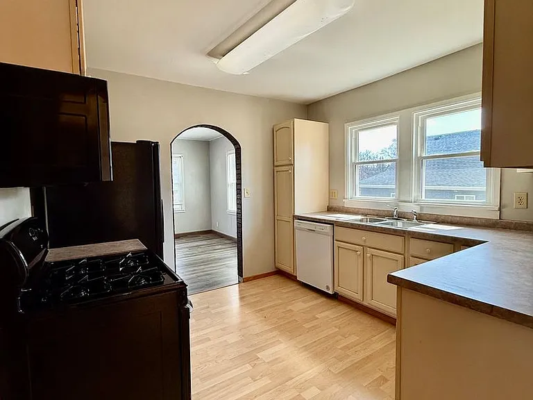 415 7th Ave NE — Photo 6