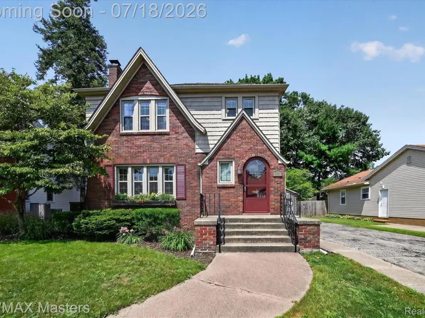 649 Borgess Ave, Monroe, MI 48162