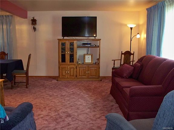 3rd image of 110 Dartwood Dr