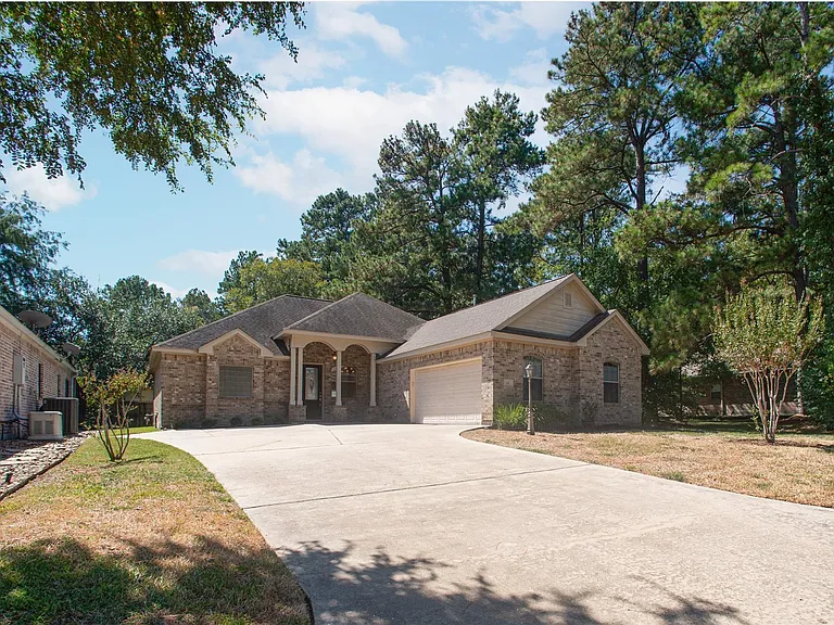 93 Wick Willow Dr — Photo 1