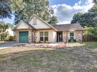 851 Sunridge Point Dr, Seffner, FL 33584