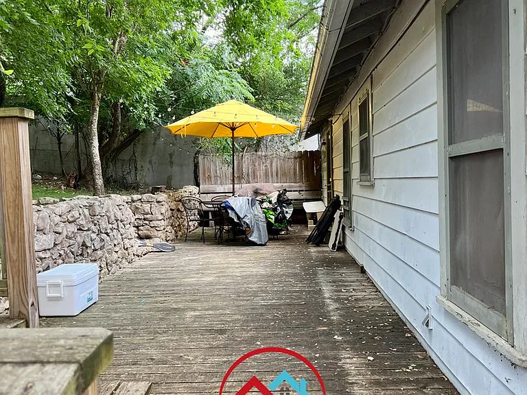 1007 N Lbj Dr — Photo 21