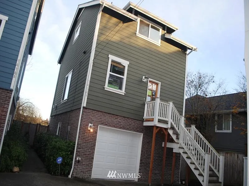 1414 25th Avenue #A photo 1
