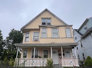 127-129 Merriam St, Bridgeport, CT 06604