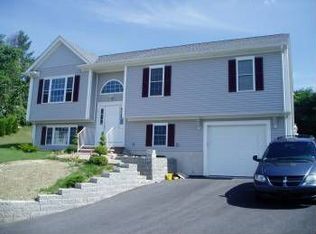 5 Wingate Ln, Fall River, MA 02720