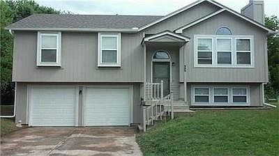 1st image of 308 SW Oxford Dr