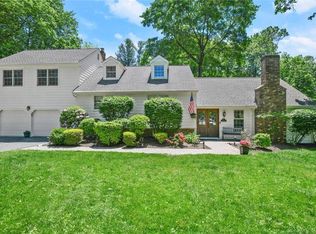 15 Lewis Dr, Ridgefield, CT 06877
