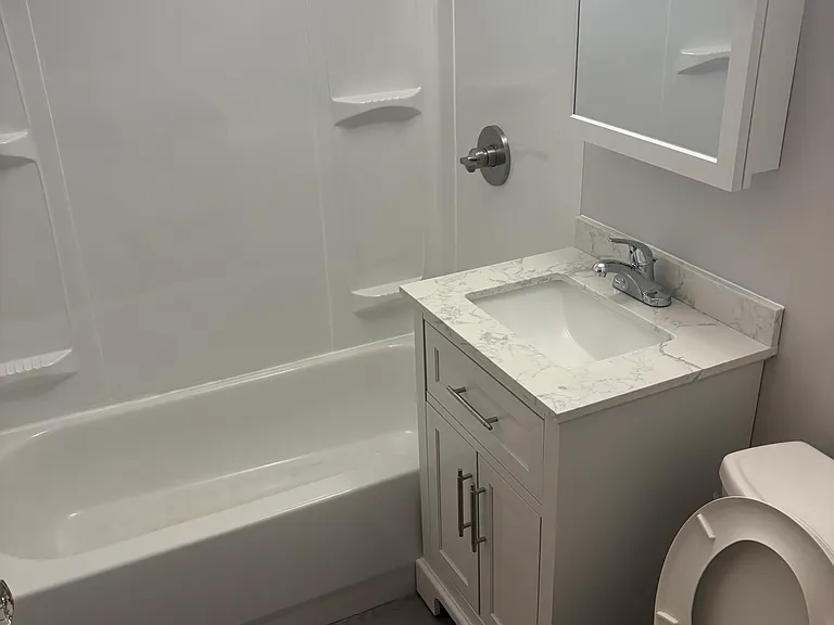 17241 Burnham Ave — Photo 6