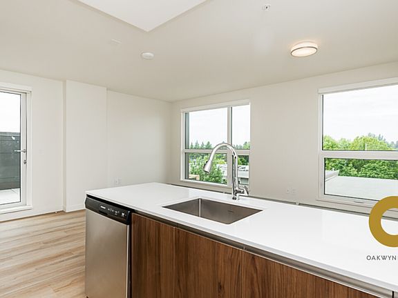 4th image of 6137 Cambie St #503
