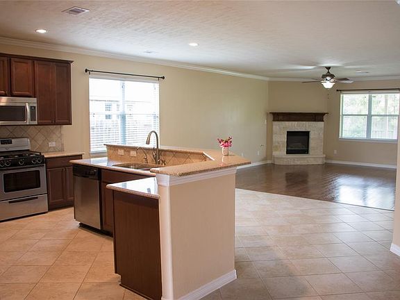 4th image of 4227 Misty Waters Ln