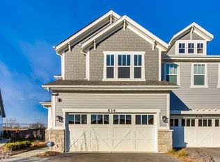 534 Peterson Ct, Barrington, IL 60010