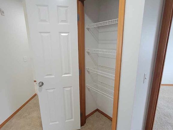 5th image of 15210 Elm St E #15213-05