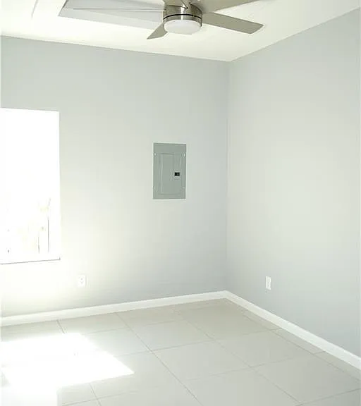 2113 E San Andrea St #4 — Photo 10