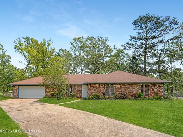 328 Park Ln, Jackson, MS 39212