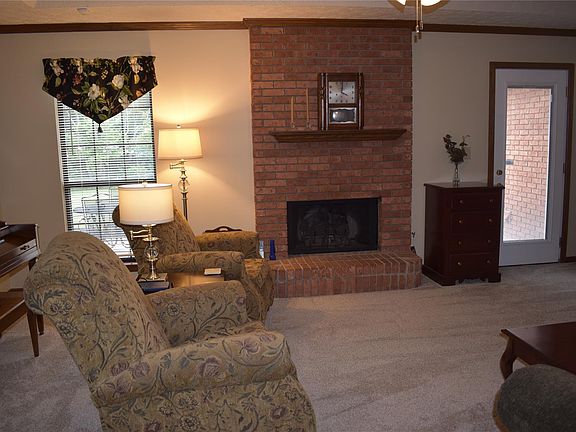 2nd image of 1848 Still Oaks Dr