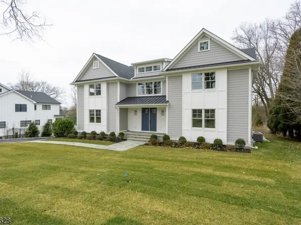 4 Robert Dr, Chatham Twp., NJ 07928