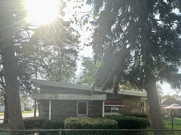 2641 Welch Ave, Niagara Falls, NY 14303