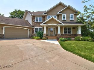 9120 Edgewood Cir, Shakopee, MN 55379