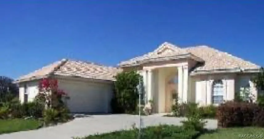 4 bed, 2478 sqft, $3,500 — Photo 1