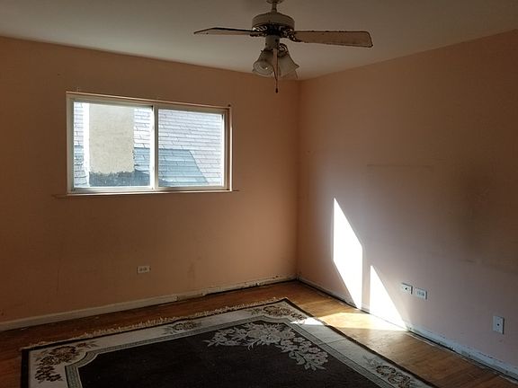 4th image of 1523 S Laramie Ave APT 2D