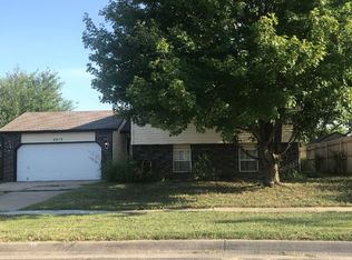 9913 E Bayley St, Wichita, KS 67207