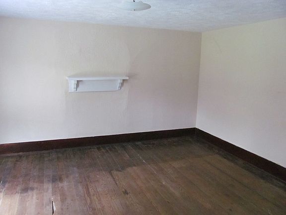 5th image of 633 Parsons Rd