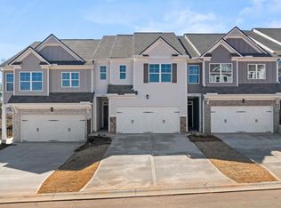 6662 Corryton St, Flowery Branch, GA 30542