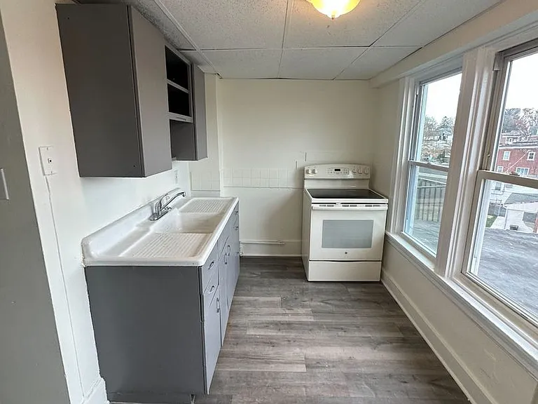 849 Manor St #851 — Photo 3