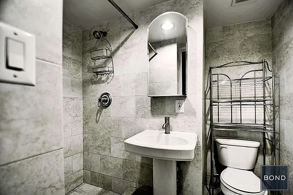 Rented by Bond New York | media 41