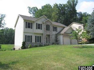 4020 Robin Hood Dr, York, PA 17408