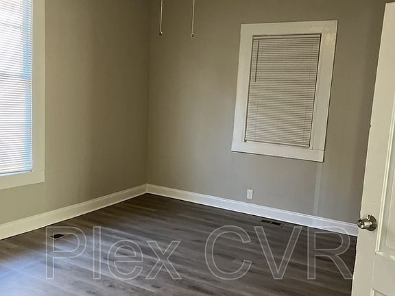 5th image of 1105 21st St