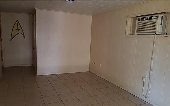 5th image of 400 Avenue M