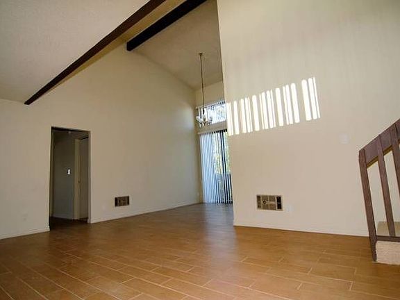 Gorgeous Vaulted Ceiling