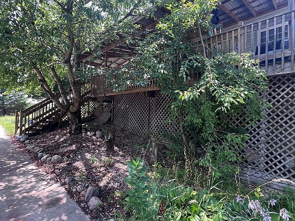 5th image of 12974 Bohne Rd
