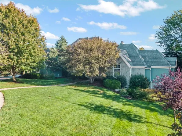 20914 W 96th Ter, Lenexa, KS 66220