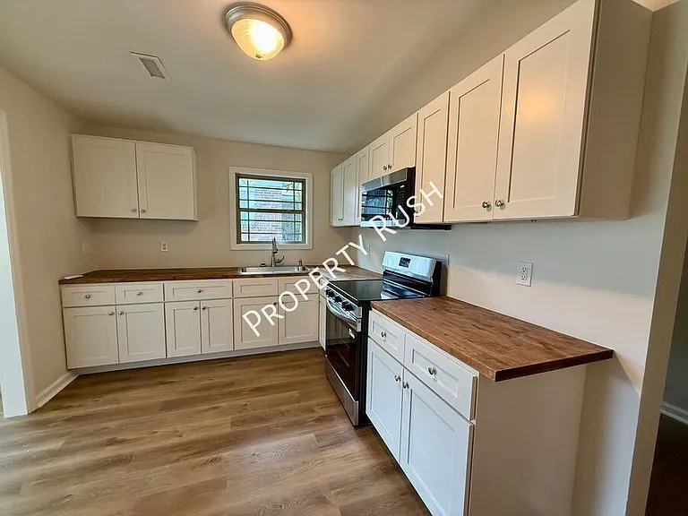1718 Portland St #A — Photo 4