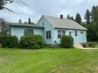 301 Pleasant Ave NW, Warroad, MN 56763