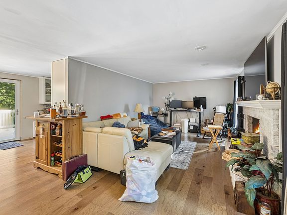 5th image of 304 Wardley Rd