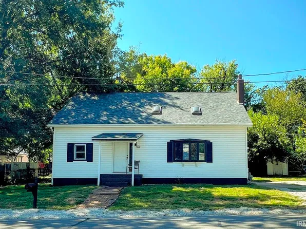 207 NW 6th St, Washington, IN 47501