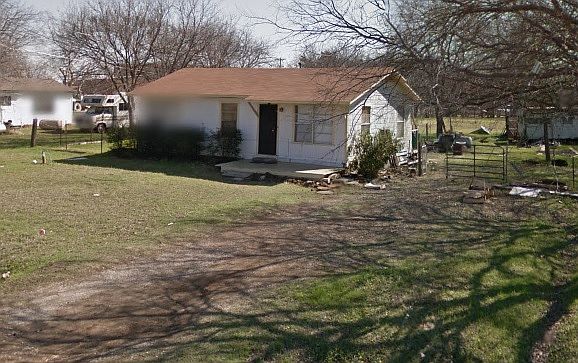 1st image of 1104 Wood Ln