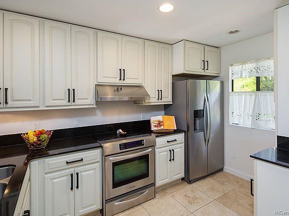 3rd image of 348 Kaelepulu Dr #606
