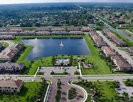 Cambria Parc -Gated entrance