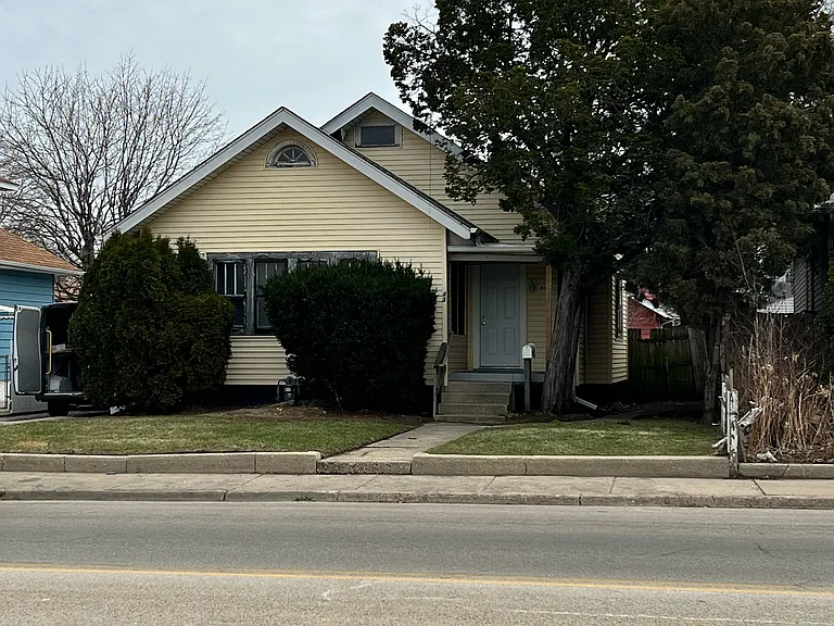 43 N Lewis Ave — Photo 1