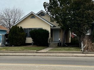 43 N Lewis Ave, Waukegan, IL 60085