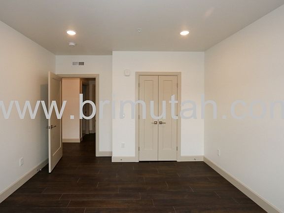 4th image of 2240 E Laney Ave #208-1