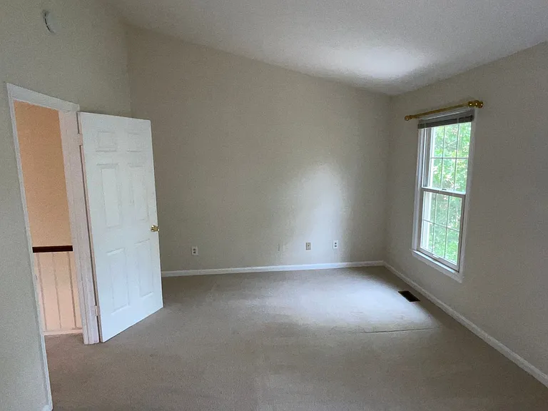 1311 Templeton Pl — Photo 22