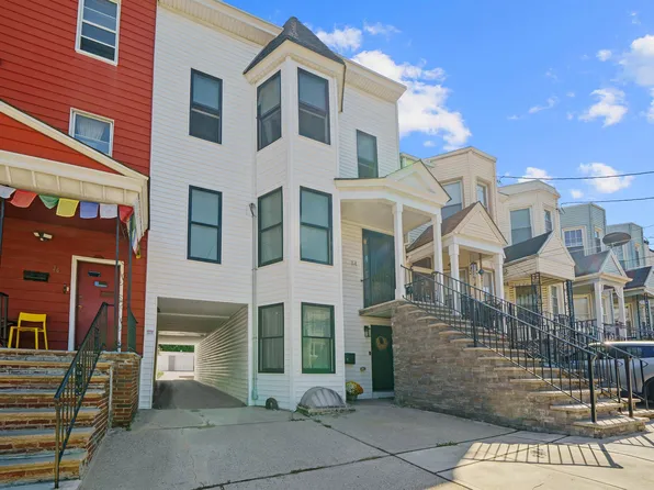 34 Van Reypen Street image 2 of 25