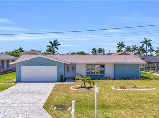 5230 Sarasota Ct, Cape Coral, FL 33904