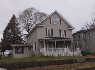 738 1st St, Webster City, IA 50595