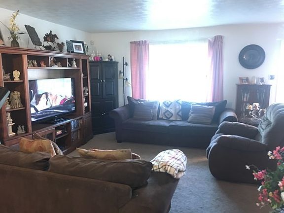 4th image of 1604 E 12th St